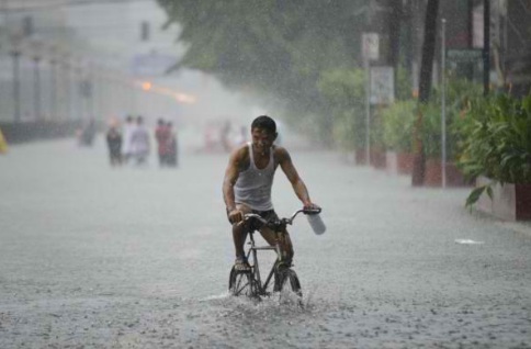blumentritt corner espana, manila_by James Yayen